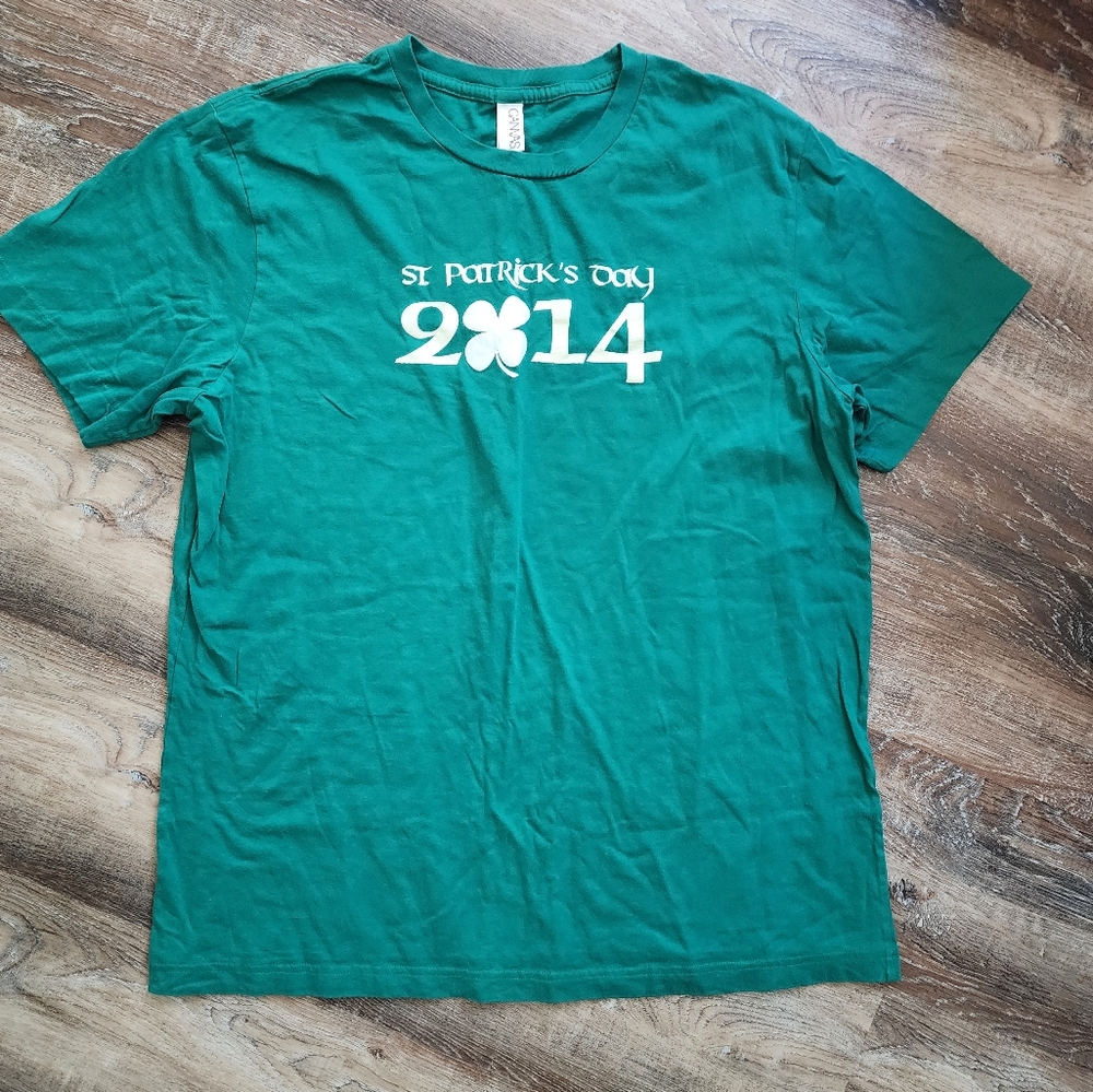 St. Patrick's Day Tullamore Dew Canvas Collectors T-Shirt Size XL